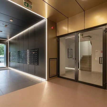 Przestronny Apartament Z Balkonem By Noclegi Renters Krakow Exterior photo