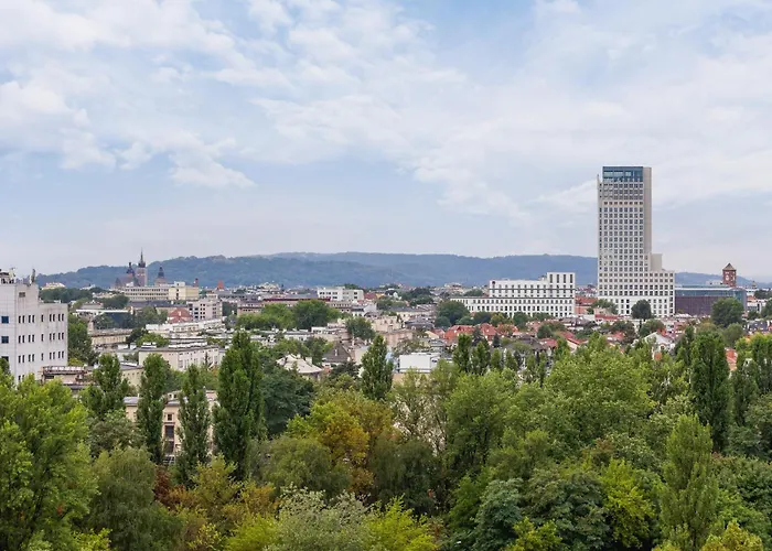 Przestronny Apartament Z Balkonem By Noclegi Renters