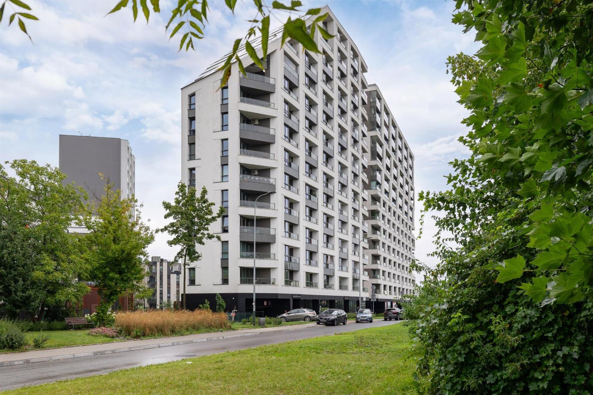 Przestronny Z Balkonem By Renters *